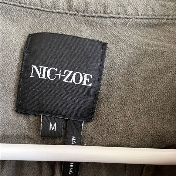 NIC + ZOE - Picture 2 of 6